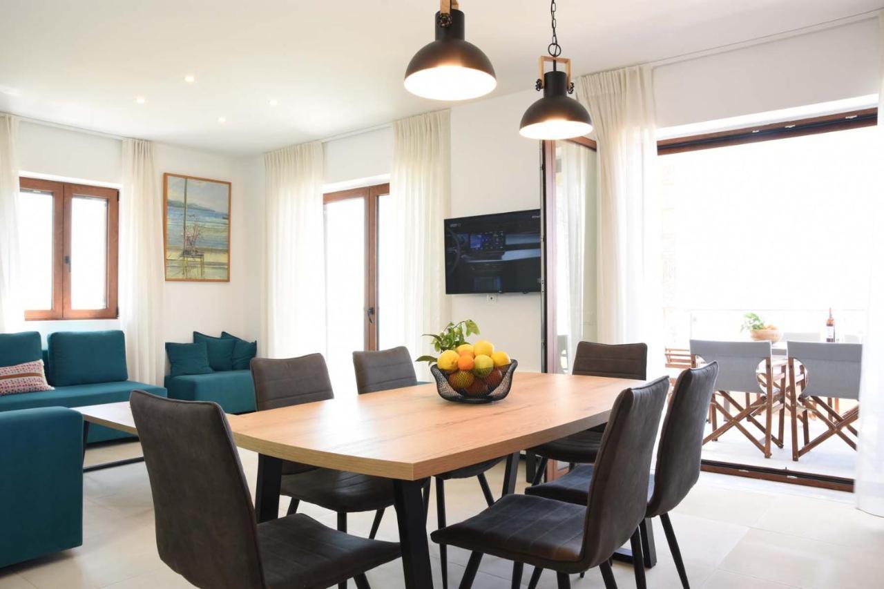 קלמאטה Villa Dafni - Infinite Sea Vistas With Private Pool מראה חיצוני תמונה