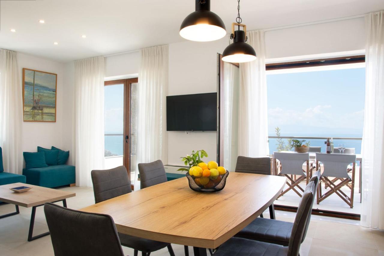 קלמאטה Villa Dafni - Infinite Sea Vistas With Private Pool מראה חיצוני תמונה