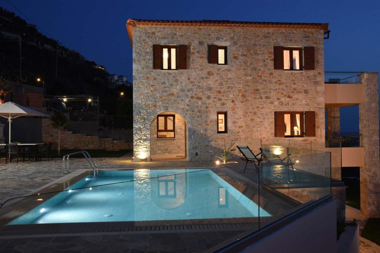 קלמאטה Villa Dafni - Infinite Sea Vistas With Private Pool מראה חיצוני תמונה