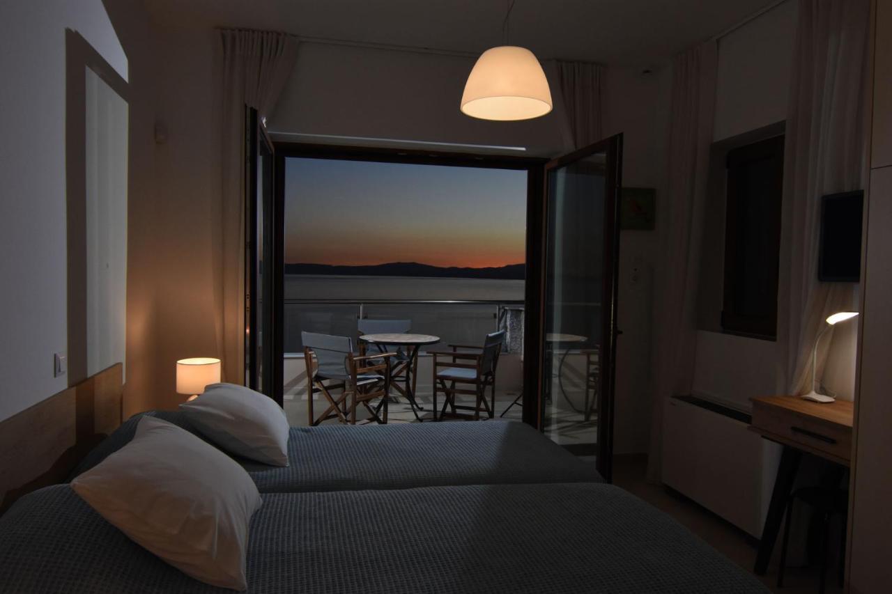 קלמאטה Villa Dafni - Infinite Sea Vistas With Private Pool מראה חיצוני תמונה