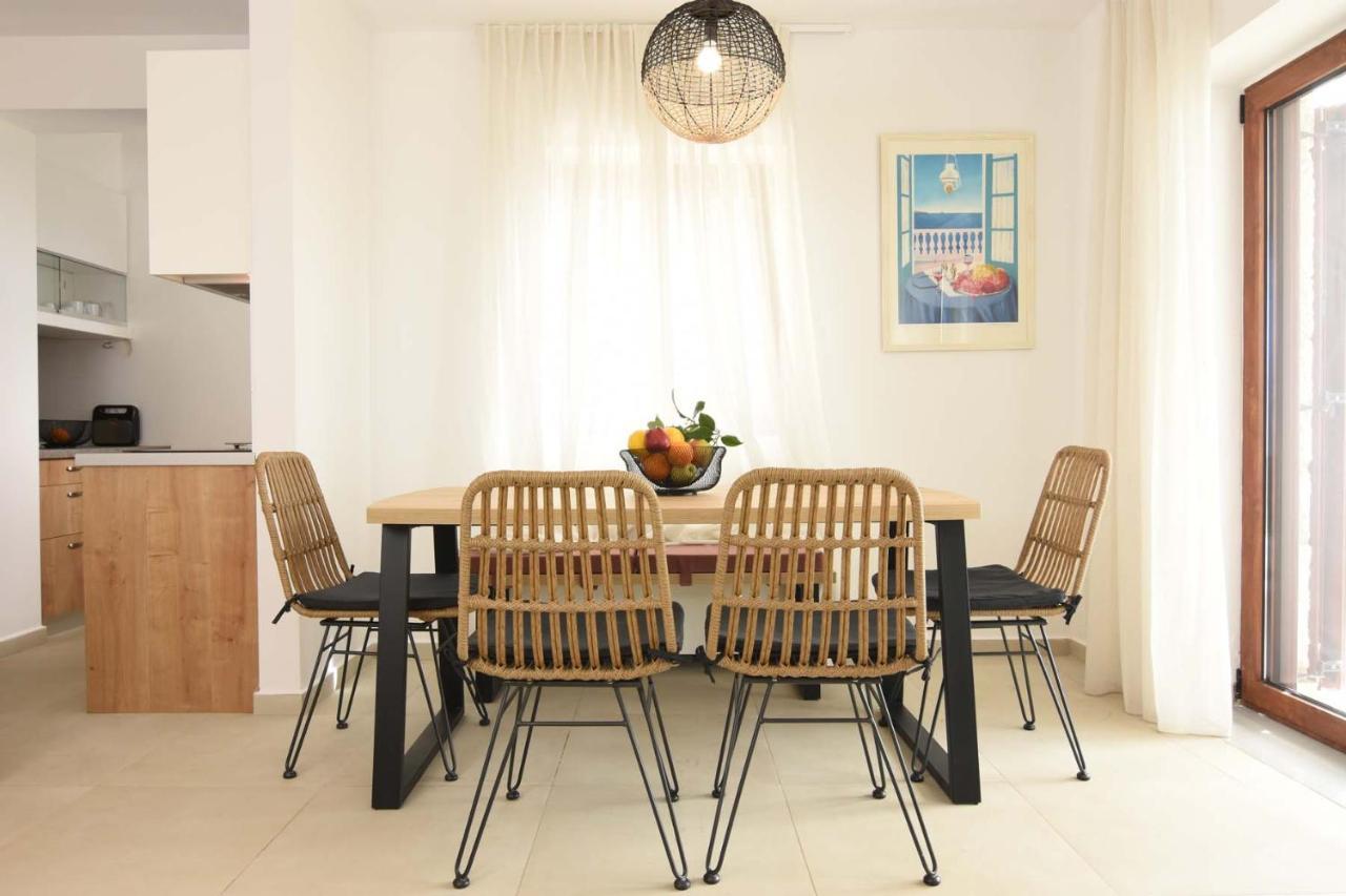 קלמאטה Villa Dafni - Infinite Sea Vistas With Private Pool מראה חיצוני תמונה
