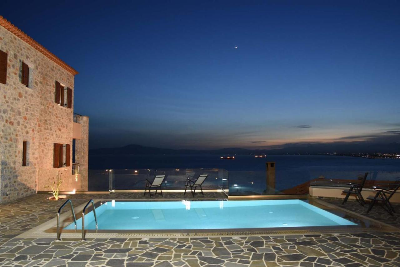 קלמאטה Villa Dafni - Infinite Sea Vistas With Private Pool מראה חיצוני תמונה