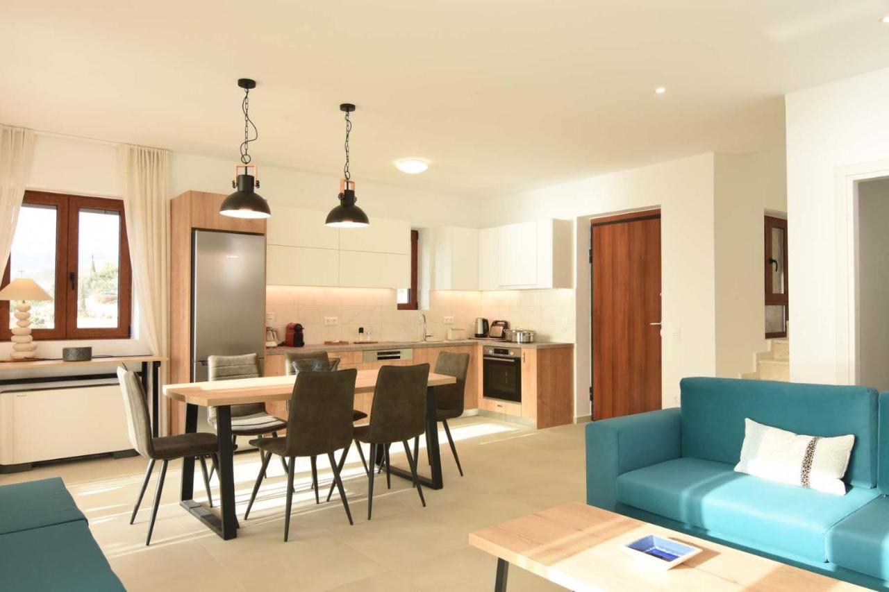 קלמאטה Villa Dafni - Infinite Sea Vistas With Private Pool מראה חיצוני תמונה