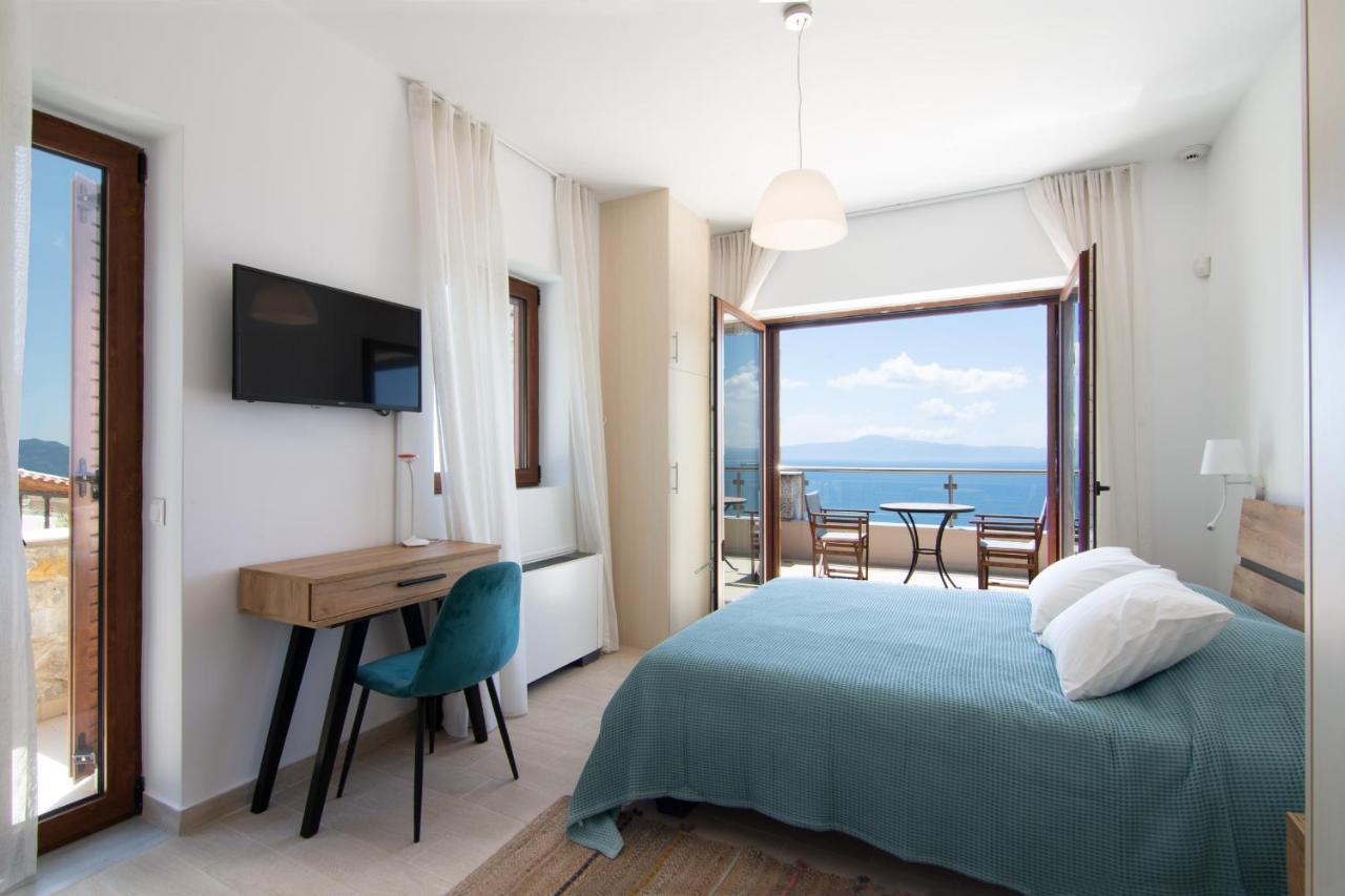 קלמאטה Villa Dafni - Infinite Sea Vistas With Private Pool מראה חיצוני תמונה